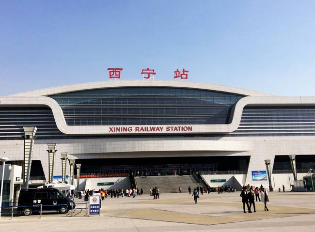 邕宁西宁高铁站